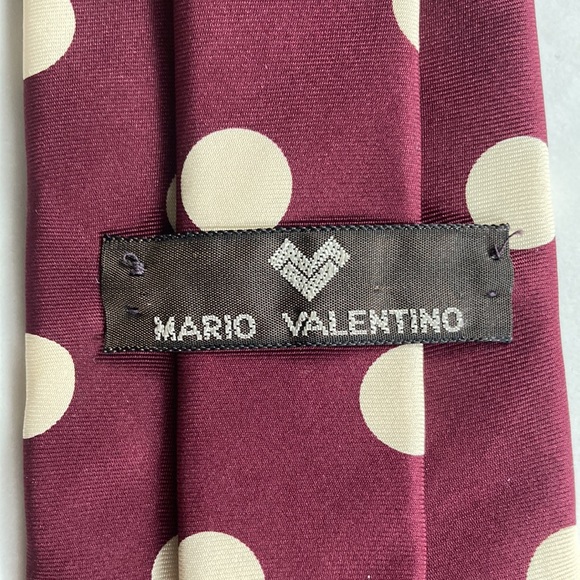 Vintage Mario Valentino Burgundy w/ Cream Polka Dot Mens Silk Tie - Picture 5 of 6